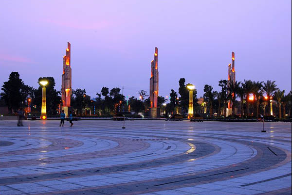 1477708316943342.jpg 煙臺市民文化廣場改建項(xiàng)目.jpg